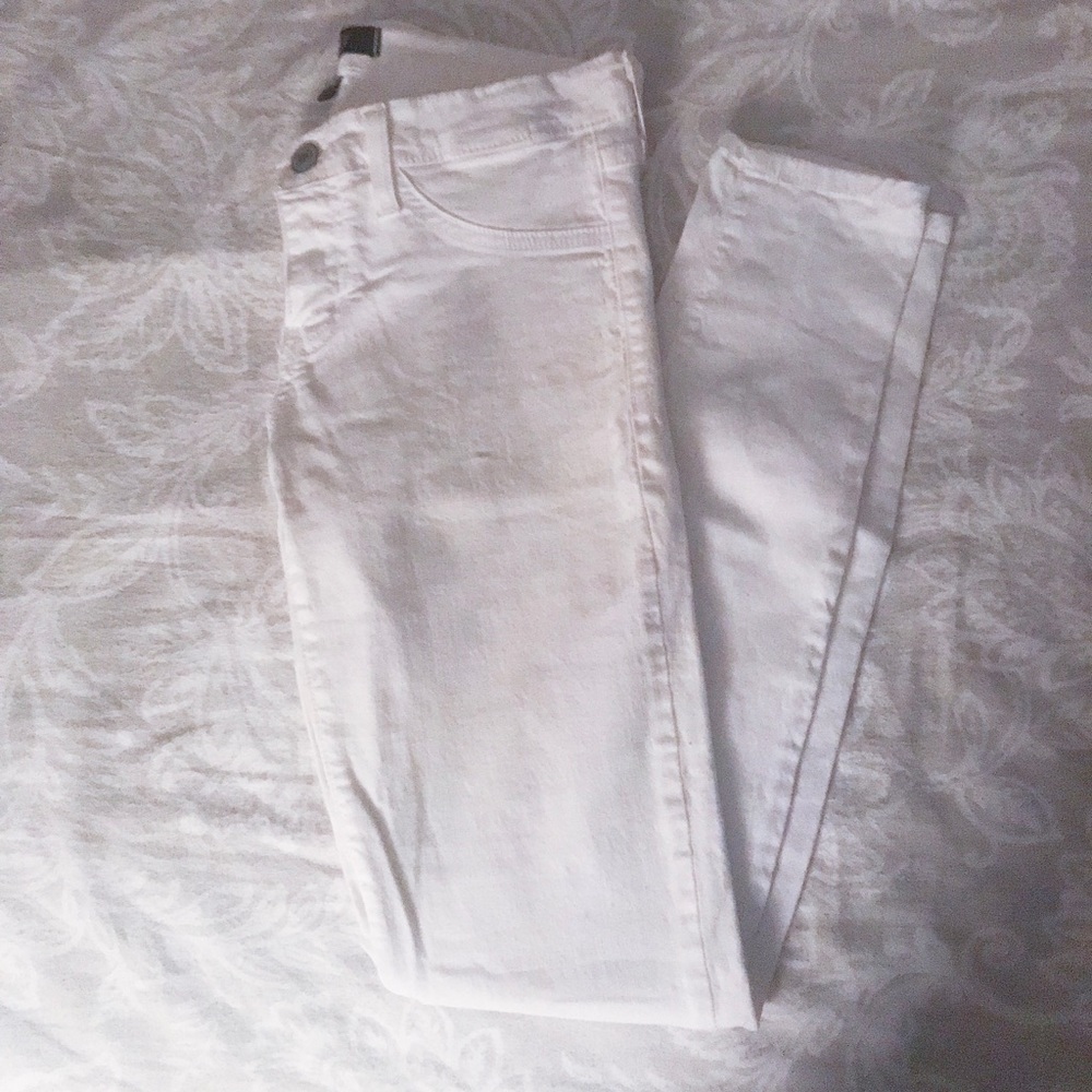 KLIQUE B // White Skinny Jeans